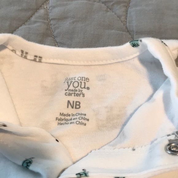 Carter’s Footie - Picture 2 of 3